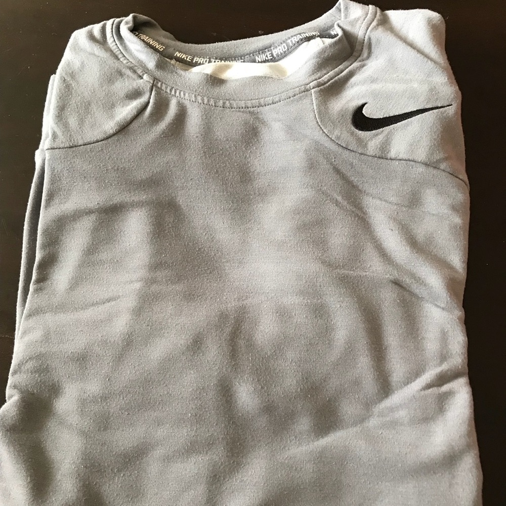 Nike Pro Training. Dri Fit sweatshirt.